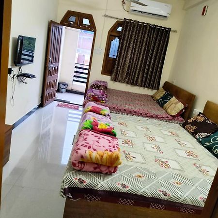 Hotel Maruti Palace Ujjain Bagian luar foto