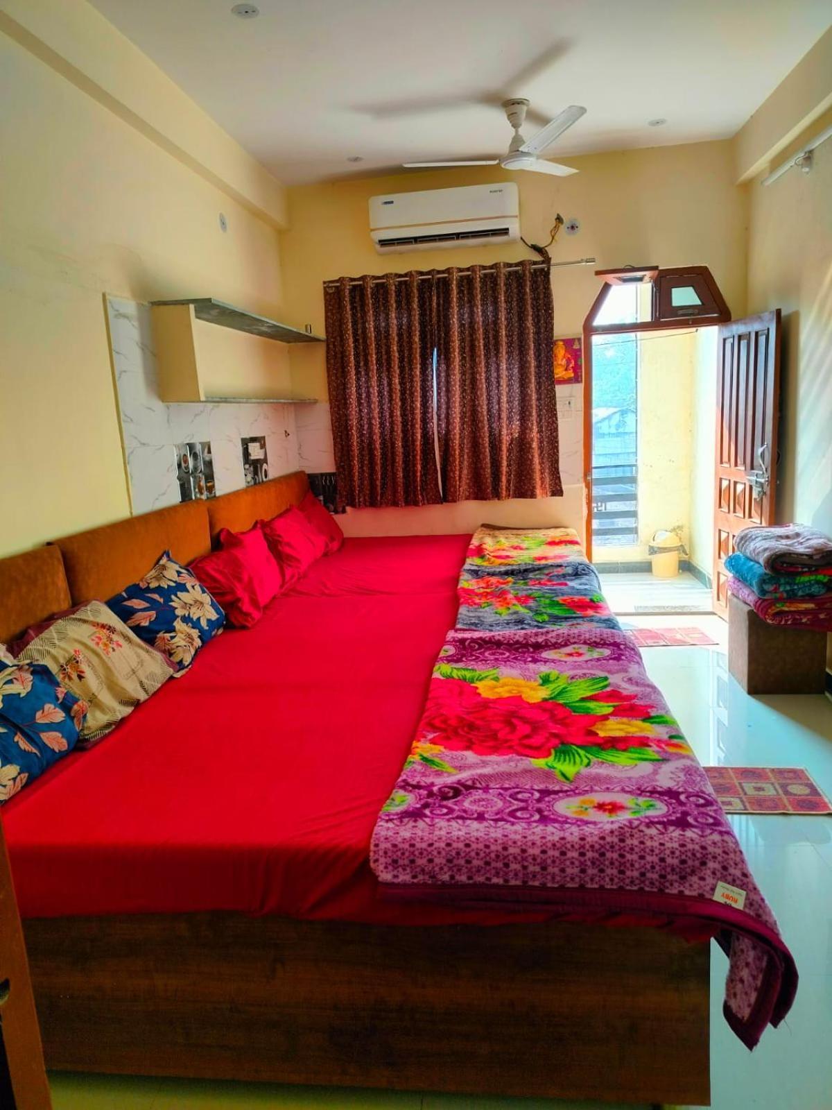 Hotel Maruti Palace Ujjain Bagian luar foto
