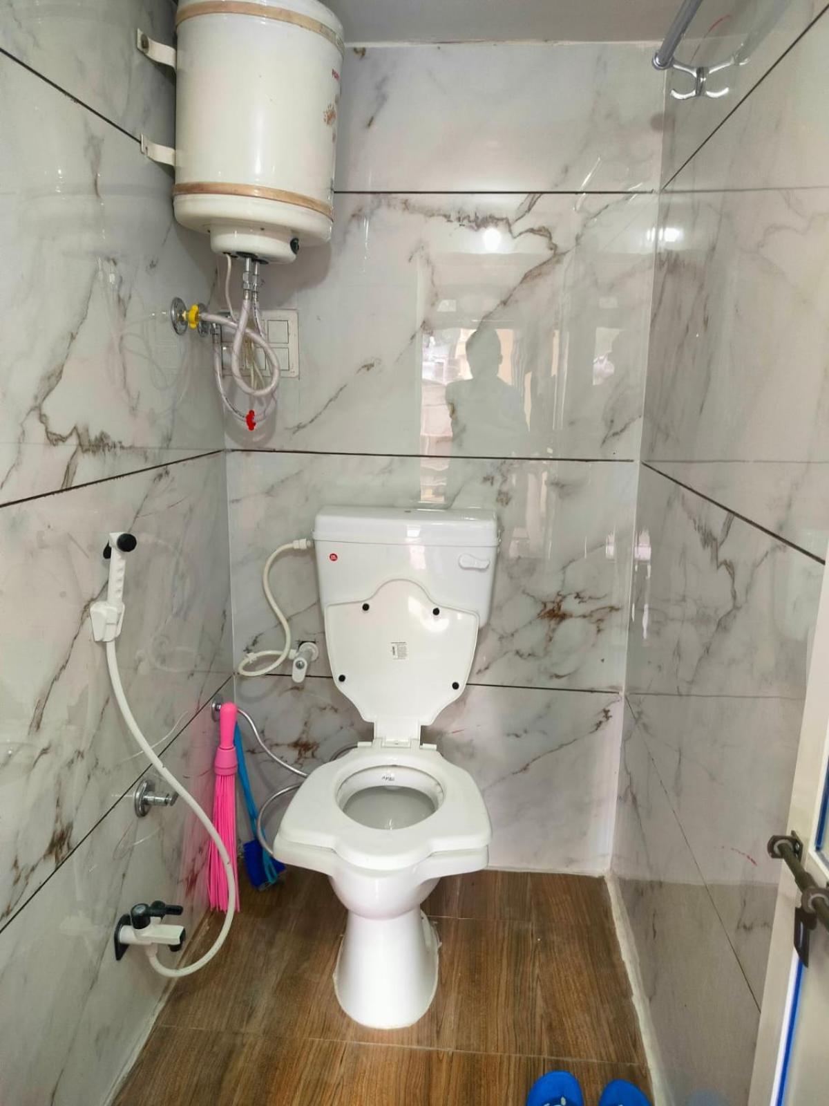 Hotel Maruti Palace Ujjain Bagian luar foto